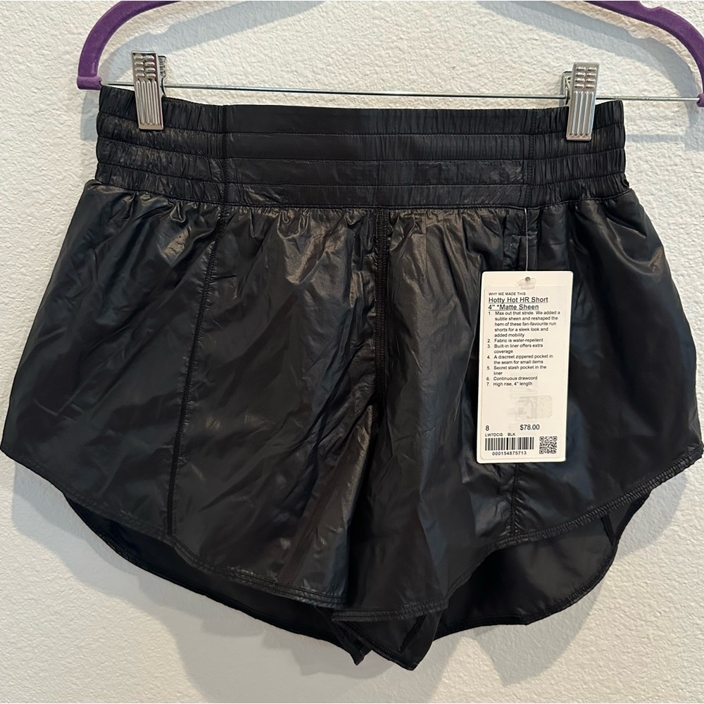 Women's Lululemon NWT Sz 8 hottie hot black sheen shorts HR 4”